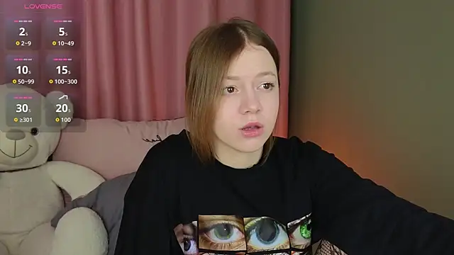 Snapshot of AliceYummy chatting on 02-05-26, 01:49 AliceYummy online show from 02-05-26, 01:49