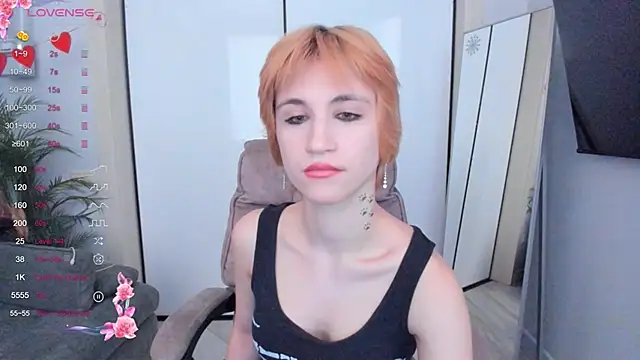 AutumnWhisper online show from 04-17-26, 03:59