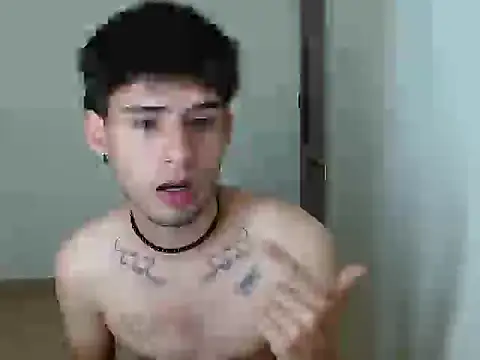 Snapshot of mike_smith03 chatting on 04-09-26, 03:17 mike smith03 online show from 04-09-26, 03:17