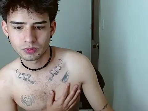 Snapshot of mike_smith03 chatting on 04-13-26, 03:50 mike smith03 online show from 04-13-26, 03:50