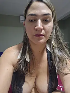 Snapshot of Grecia00x chatting on 04-25-26, 01:52 Grecia00x online show from 04-25-26, 01:52