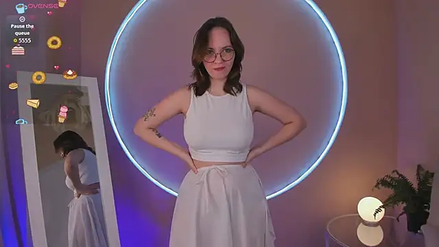 Crystal lovley online show from 03-04-26, 09:43