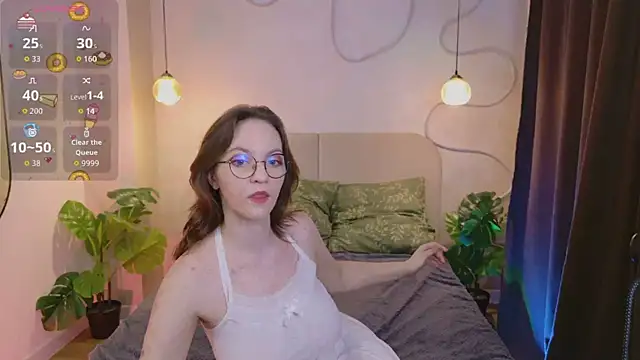 Crystal lovley online show from 03-05-26, 11:01