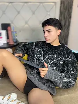 Samu Hott online show from 03-16-26, 08:24