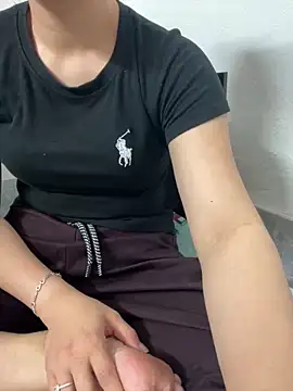 Yinini online show from 03-23-26, 11:36