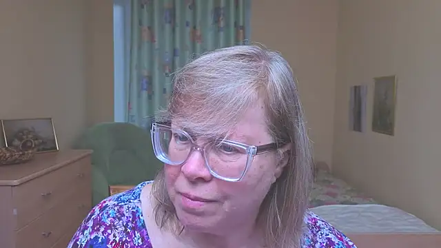 Emma Eclipsee online show from 04-01-26, 10:49