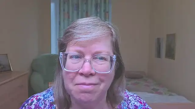 Emma Eclipsee online show from 04-05-26, 12:24
