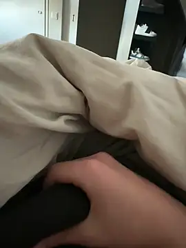 Snapshot of Robertocavall chatting on 03-04-26, 01:17 Robertocavall online show from 03-04-26, 01:17