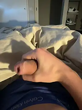 Snapshot of Robertocavall chatting on 03-05-26, 10:11 Robertocavall online show from 03-05-26, 10:11