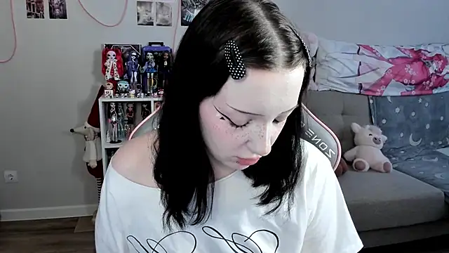 MollysLand online show from 03-30-26, 07:53