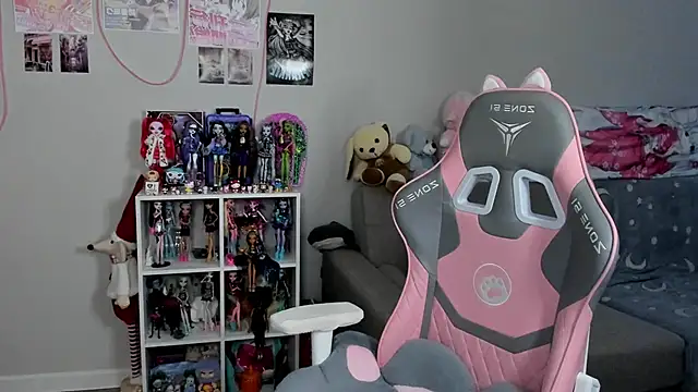 MollysLand online show from 04-21-26, 11:16