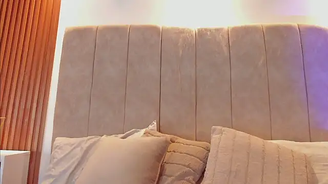  Laura saenz1 online show from 02-03-26, 12:21