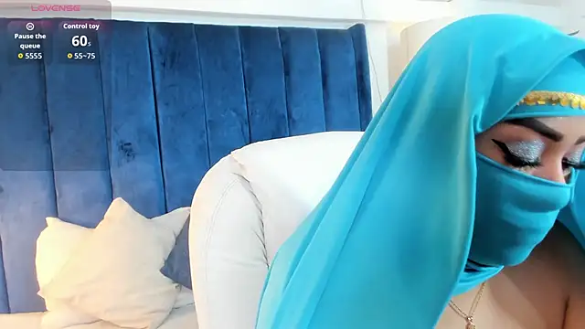 fatimarab   online show from 04-18-26, 03:32