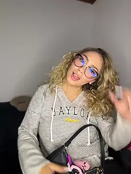 Maddy Beluci online show from 07-11-26, 12:02