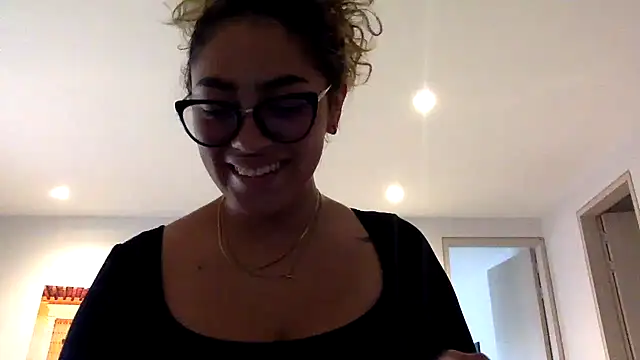 Maddy Beluci online show from 07-26-26, 02:13