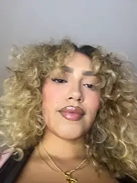 Maddy Beluci online show from 07-30-26, 01:26