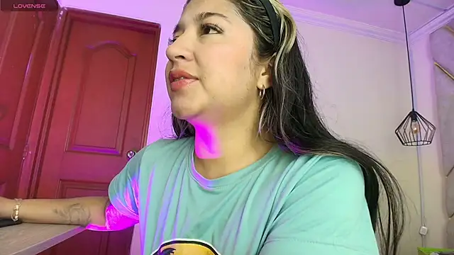 Dahiana Dmour  online show from 04-15-26, 12:56