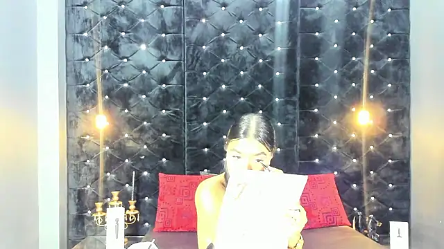 MiaWolton online show from 02-02-26, 11:58