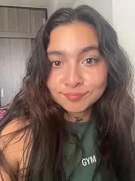 Snapshot of Issa-Lorens chatting on 03-16-26, 06:34 Issa-Lorens online show from 03-16-26, 06:34