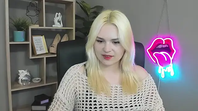 SweetLilyxo online show from 05-03-26, 06:30
