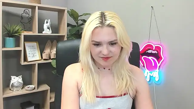 SweetLilyxo online show from 06-01-26, 01:35
