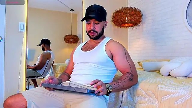 jekvalentino online show from 07-20-26, 07:05