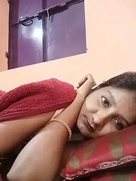 Snapshot of Ayesharani1 chatting on 06-20-26, 04:04 Ayesharani1 online show from 06-20-26, 04:04