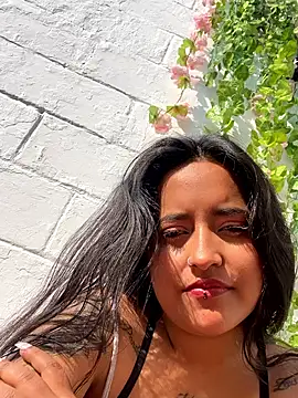 Annie Alicee online show from 02-11-26, 01:27