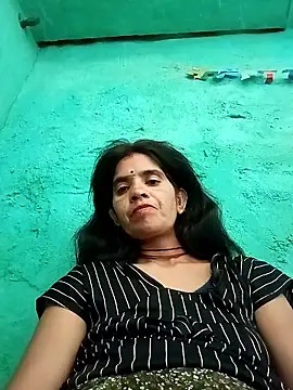 Snapshot of Hot_ras28 chatting on 05-13-26, 05:16 Hot ras28 online show from 05-13-26, 05:16