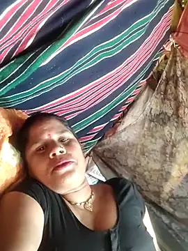 Hot kiran4 online show from 04-18-26, 05:00