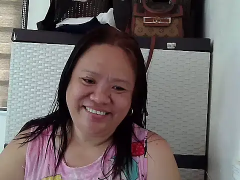 yummychubby29 online show from 05-14-26, 03:13