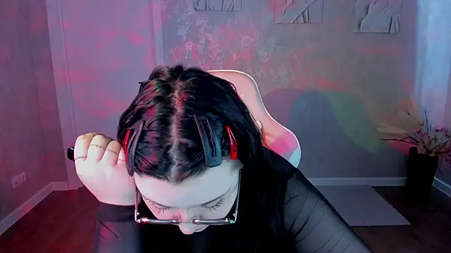 Kira G0ld online show from 04-01-26, 01:06