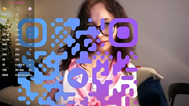 HannaHayles online show from 04-19-26, 06:21