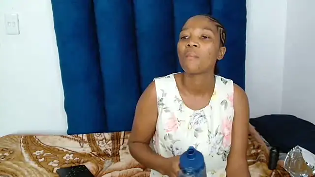 Snapshot of ForeverSexy_ chatting on 02-27-26, 01:44 ForeverSexy online show from 02-27-26, 01:44