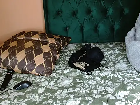 ForeverSexy  online show from 07-21-26, 04:37