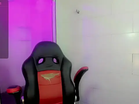 Maddye Fox online show from 03-12-26, 08:04