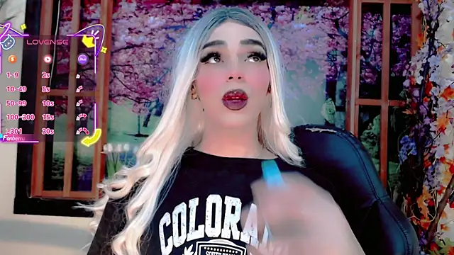 Snapshot of Maddye_Fox chatting on 05-30-26, 11:29 Maddye Fox online show from 05-30-26, 11:29