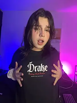 Daniellesins1 online show from 04-10-26, 03:34