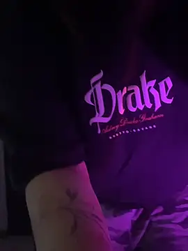 Daniellesins1 online show from 04-18-26, 04:49