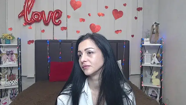 EvaClarkk online show from 05-17-26, 05:20