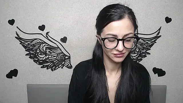 EvaClarkk online show from 05-28-26, 06:54