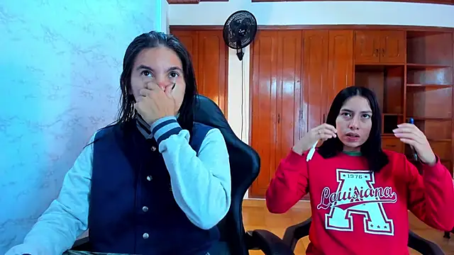 Emily and Soffy online show from 04-01-26, 12:39