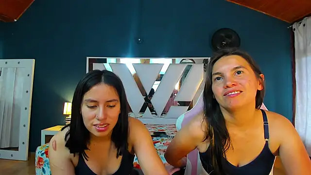 Emily and Soffy online show from 04-18-26, 07:58