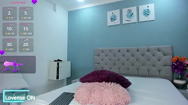 Valentina Rujano online show from 03-17-26, 02:38