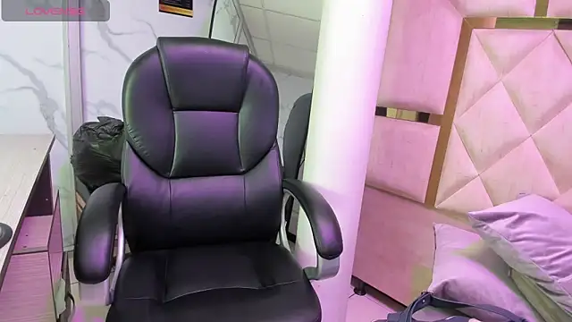 Vaneline2 online show from 03-06-26, 09:55