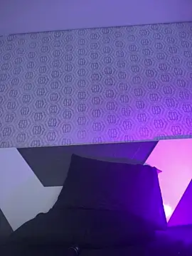 Mia rivers   online show from 04-14-26, 08:48