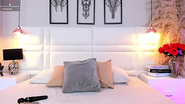 RaquelHyde  online show from 04-22-26, 08:32