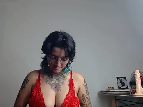 Snapshot of Ivyravens chatting on 02-26-26, 11:48 Ivyravens online show from 02-26-26, 11:48