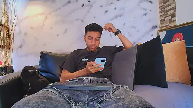 Max Hornye online show from 03-27-26, 06:51