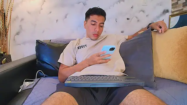 Max Hornye online show from 03-31-26, 06:52